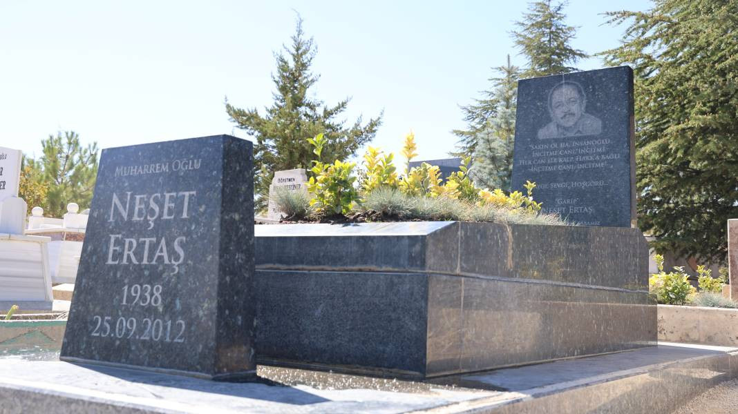 ‘Bozkırın Tezenesi’ Neşet Ertaş Kırşehir'deki mezarı başında anıldı - Resim: 4